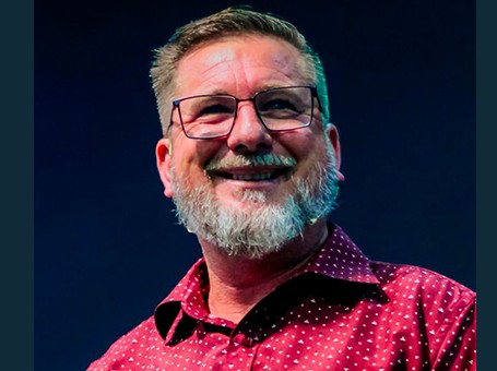 Pastor Jair Stack